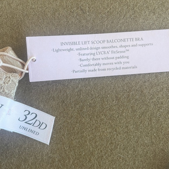 Victoria’s Secret bras - Picture 7 of 7